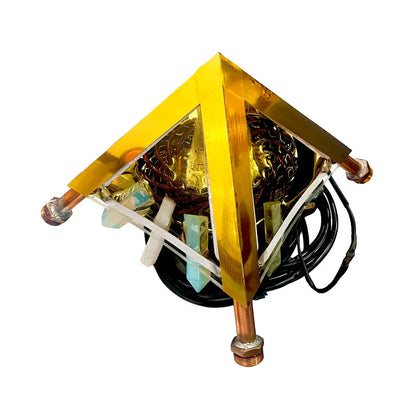 Copper Pyramid with Quantum Vortex PEMF | NEXUS CORE 3-System | 624m Rodin Coil | Rife Frequencies 1Hz–150kHz | Strobe Light Therapy | Frequency Lab AI Included | Giza 51° Sacred Geometry | Selenite | Collapsible | Handmade — Metayantra