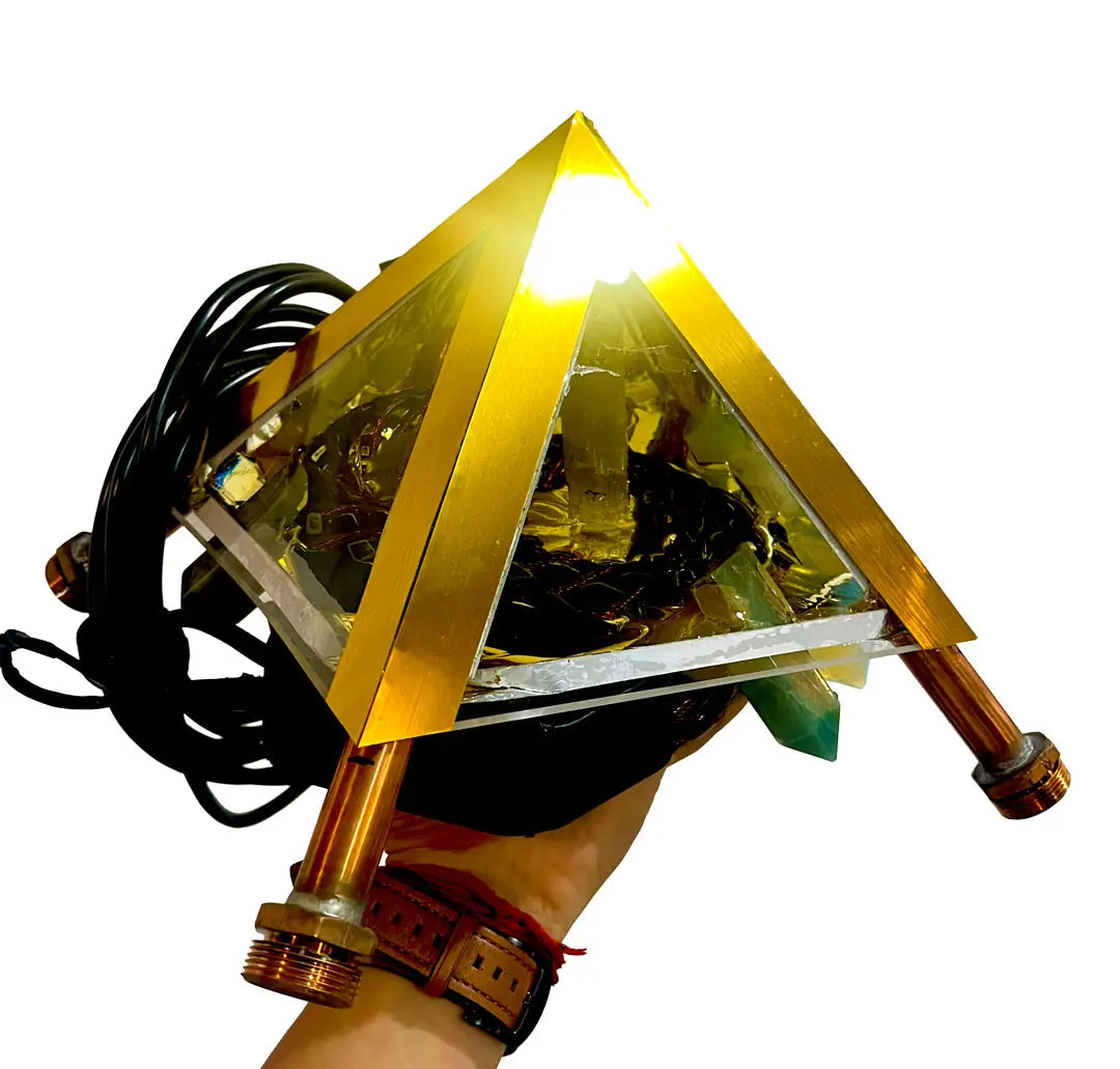 Copper Pyramid with Quantum Vortex PEMF | NEXUS CORE 3-System | 624m Rodin Coil | Rife Frequencies 1Hz–150kHz | Strobe Light Therapy | Frequency Lab AI Included | Giza 51° Sacred Geometry | Selenite | Collapsible | Handmade — Metayantra