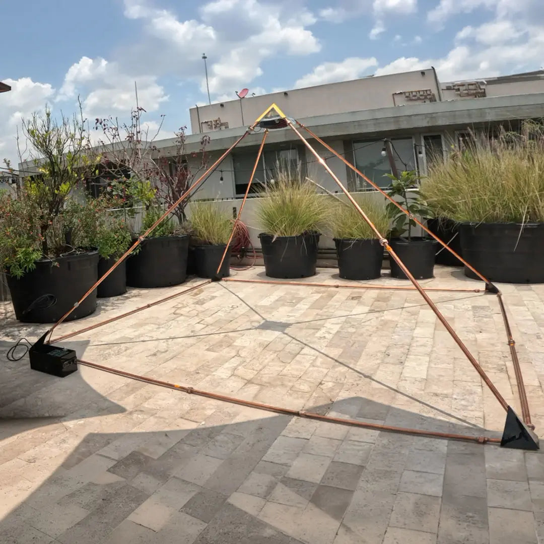 Copper Pyramid with Quantum Vortex PEMF | NEXUS CORE 3-System | 624m Rodin Coil | Rife Frequencies 1Hz–150kHz | Strobe Light Therapy | Frequency Lab AI Included | Giza 51° Sacred Geometry | Selenite | Collapsible | Handmade — Metayantra