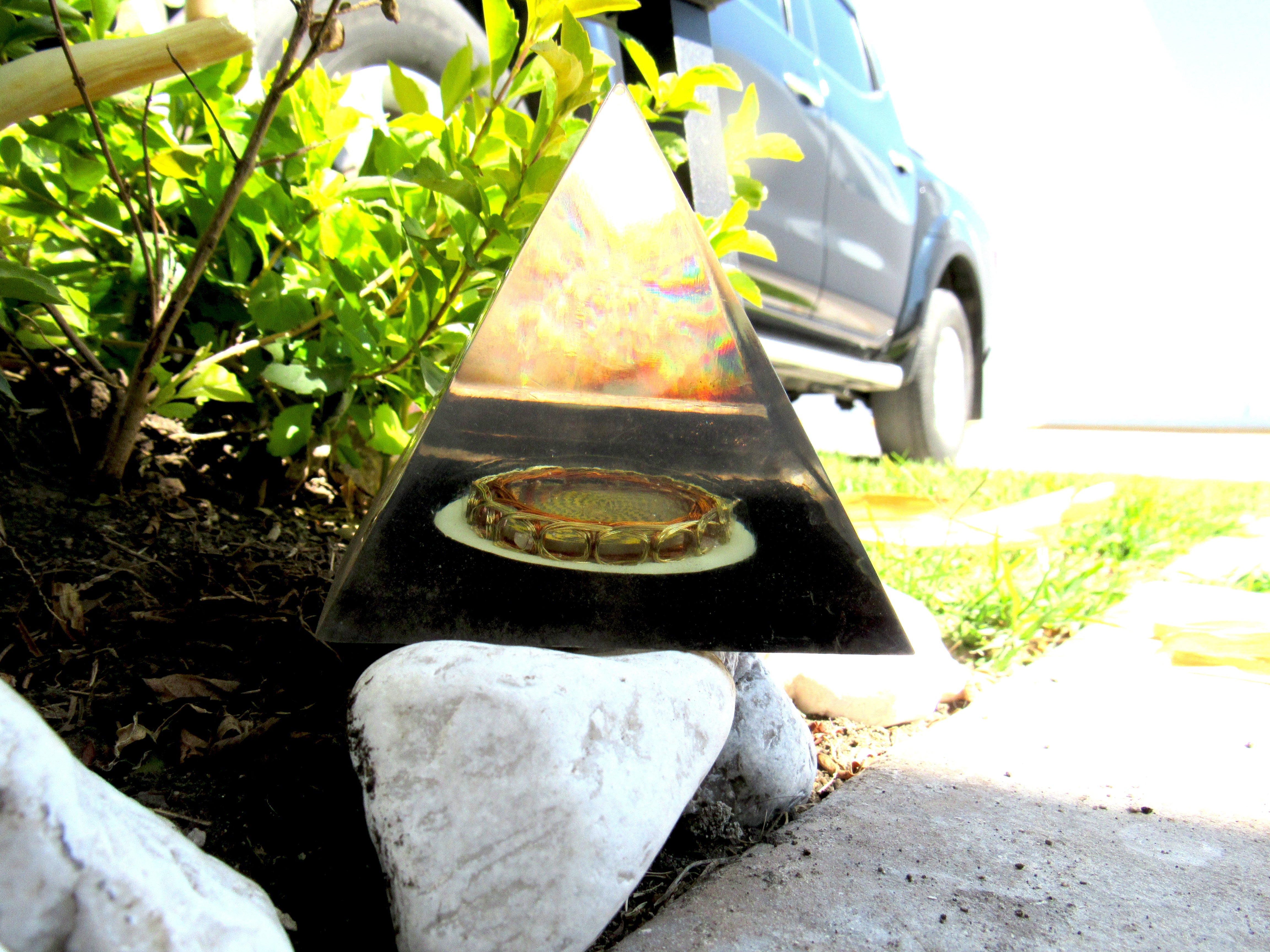 Dr Patrick Flanagan's Double Pyramid Concentrator with Cosmic Sensor